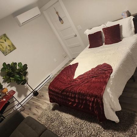 Choicest Cozy Stay Halifax Exterior photo